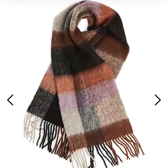 ISO arket fluffy wool plaid scarf - Picture 1 of 1